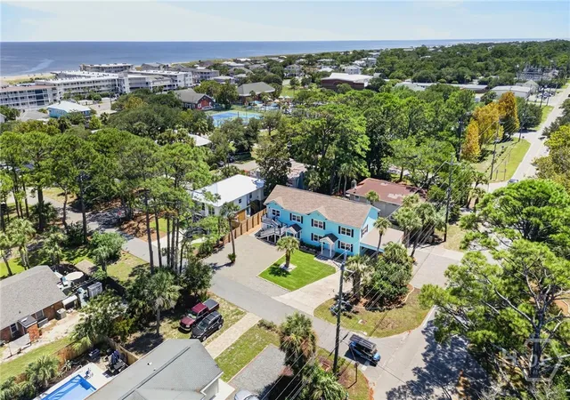 Photo 2 of Single family home for sale at 303 3rd Street, Tybee Island, GA 31328 | MLS# SA363594 | Listing updated on 2026-09-02