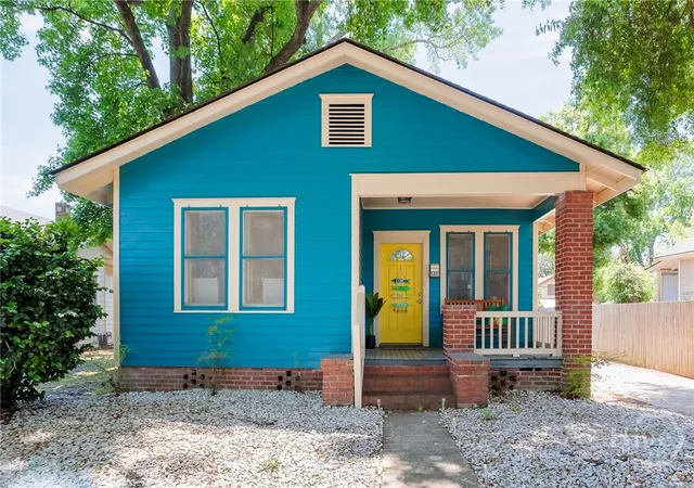 Photo 2 of Single family home for sale at 1311 Seiler Ave, Savannah, GA 31404 | MLS# SA354974 | Listing updated on 2026-09-15