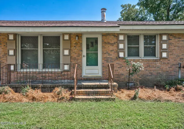 Photo 3 of Single family home for sale at 1709 W Wilson St, Tarboro, NC 27886 | MLS# 100601044 | Listing updated on 2026-09-15