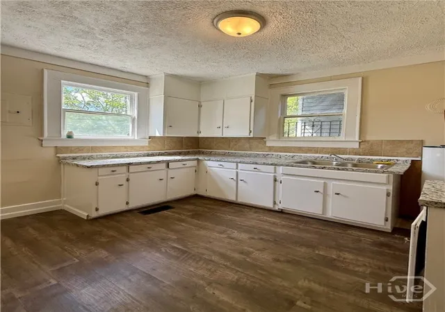 Photo 3 of Single family home for sale at 627 W 39th Street, Savannah, GA 31415 | MLS# SA364098 | Listing updated on 2026-09-09