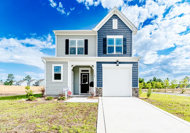 Photo 1 of Single family home for sale at 165 Caulfield Rd, Aberdeen, NC 28315 | MLS# 100605800 | Listing updated on 2026-10-16