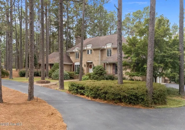 Photo 1 of Single family home for sale at 35 Lake Dornoch Dr, Pinehurst, NC 28374 | MLS# 100601334 | Listing updated on 2026-09-04