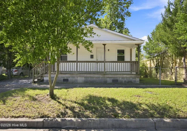 Photo 2 of Single family home for sale at 1314 Glenn St, Wilmington, NC 28401 | MLS# 100602545 | Listing updated on 2026-09-10