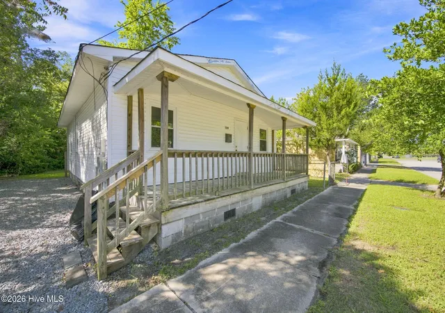 Photo 3 of Single family home for sale at 1314 Glenn St, Wilmington, NC 28401 | MLS# 100602545 | Listing updated on 2026-09-10