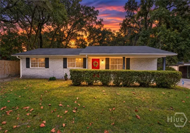 Photo 1 of Single family home for sale at 3004 Young Ave, Savannah, GA 31404 | MLS# SA364735 | Listing updated on 2026-10-11