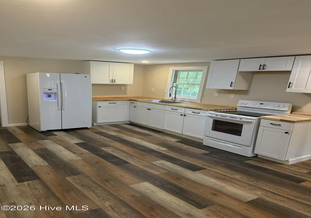 Photo 3 of Single family home for sale at 359 Smith Ln, Bolton, NC 28423 | MLS# 100600609 | Listing updated on 2026-09-02