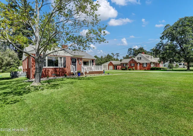 Photo 1 of Single family home for sale at 510 E Fremont St, Burgaw, NC 28425 | MLS# 100602950 | Listing updated on 2026-09-18