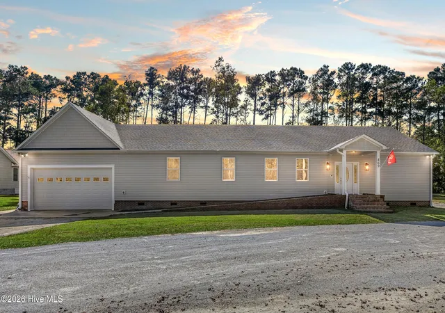 Photo 1 of Single family home for sale at 469 W Firetower Rd, Swansboro, NC 28584 | MLS# 100611053 | Listing updated on 2026-10-19