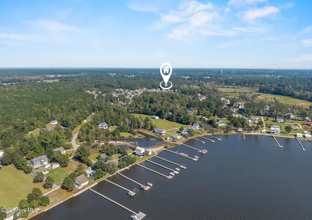Photo 1 of Single family home for sale at 469 W Firetower Rd, Swansboro, NC 28584 | MLS# 100611053 | Listing updated on 2026-10-19