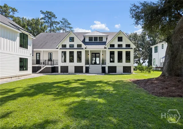 Photo 1 of Single family home for sale at 29 Morningside Dr, Savannah, GA 31410 | MLS# SA363526 | Listing updated on 2026-10-20