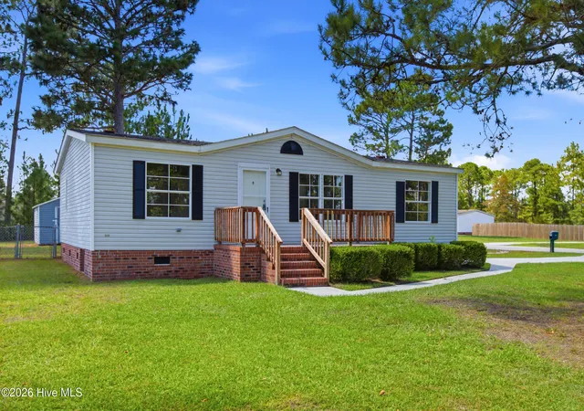 Photo 1 of Manufactured home for sale at 101 Larch Ct, Hubert, NC 28539 | MLS# 100602005 | Listing updated on 2026-09-15