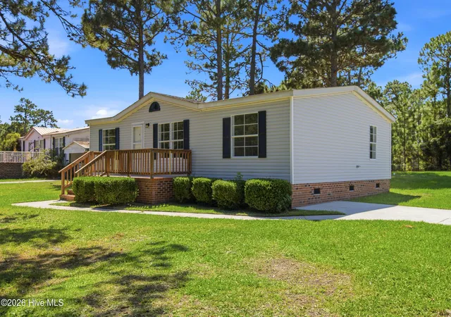 Photo 2 of Manufactured home for sale at 101 Larch Ct, Hubert, NC 28539 | MLS# 100602005 | Listing updated on 2026-09-15