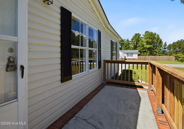 Photo 3 of Manufactured home for sale at 101 Larch Ct, Hubert, NC 28539 | MLS# 100602005 | Listing updated on 2026-09-15