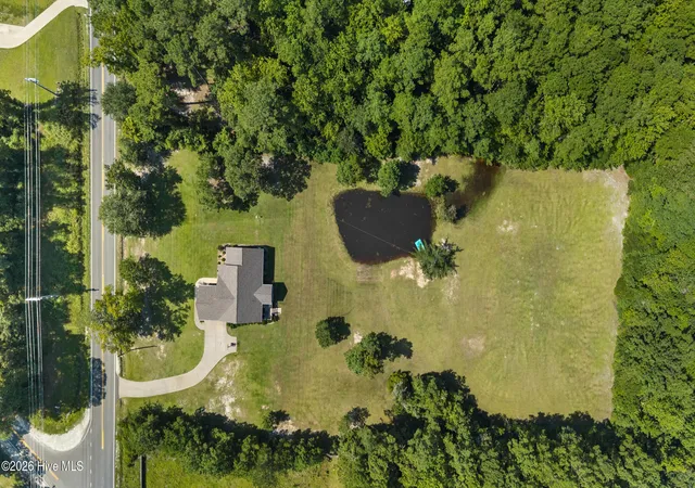 Photo 2 of Single family home for sale at 344 Island Crk Rd, Rocky Point, NC 28457 | MLS# 100602158 | Listing updated on 2026-09-10