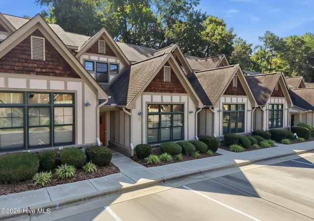 Photo 1 of Townhouse for sale at 35 Elk Ridge Ln, Southern Pines, NC 28387 | MLS# 100602734 | Listing updated on 2026-09-13