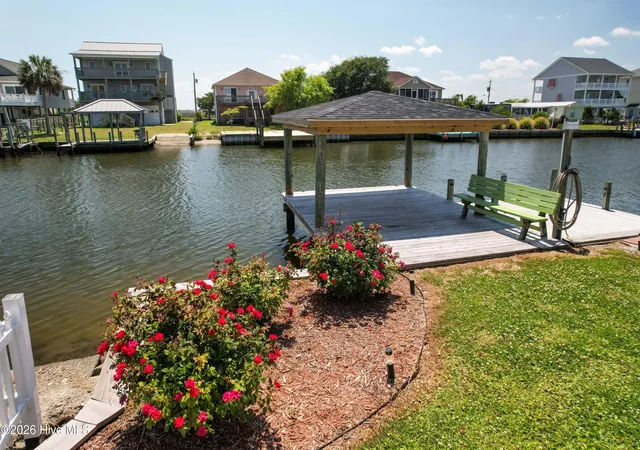 Photo 3 of Single family home for sale at 1041 1st Street, Surf City, NC 28445 | MLS# 100583279 | Listing updated on 2026-09-02