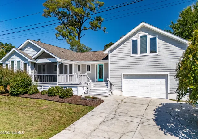 Single family home for sale at 213 Mansfield Pkwy, Morehead City, NC 28557 | MLS# 100602328