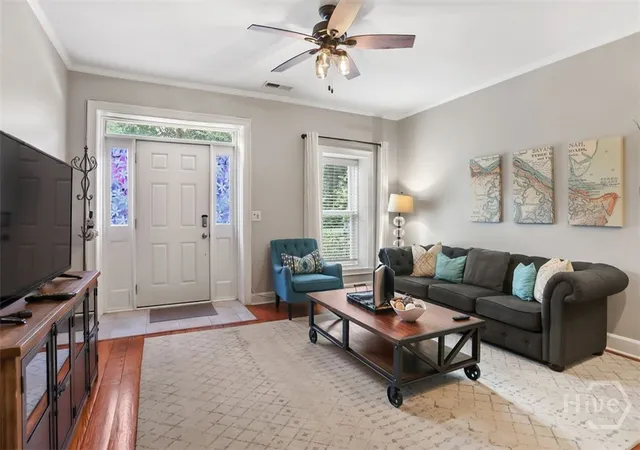 Photo 4 of Single family home for sale at 507 Tattnall St, Savannah, GA 31401 | MLS# SA358892 | Listing updated on 2026-09-09