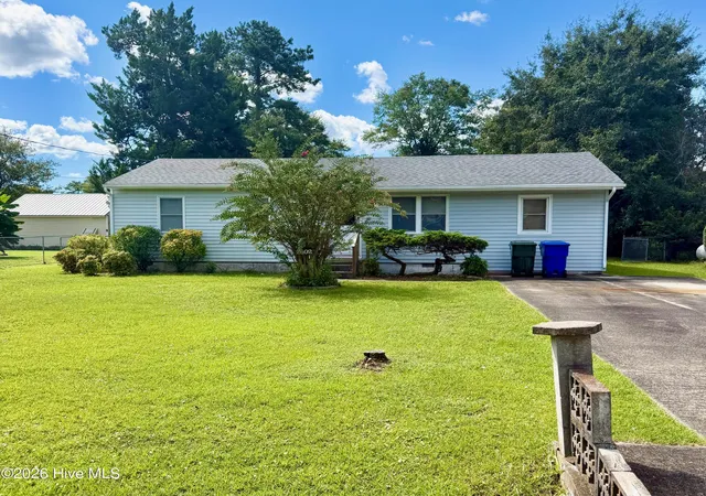 Photo 2 of Single family home for sale at 2802 Easy St, Newport, NC 28570 | MLS# 100602021 | Listing updated on 2026-09-08
