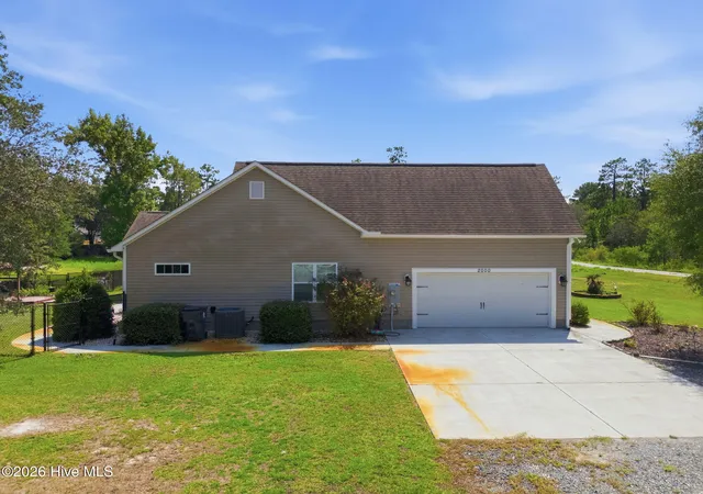 Photo 2 of Single family home for sale at 2000 Southport Ln, Southport, NC 28461 | MLS# 100600759 | Listing updated on 2026-09-02
