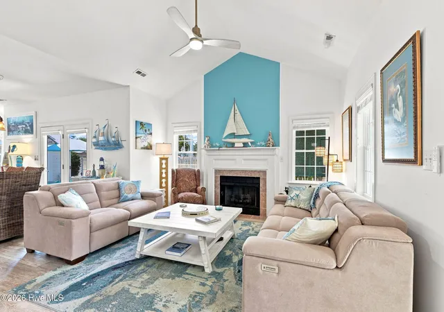 Photo 4 of Single family home for sale at 200 Macgregor Dr, Beaufort, NC 28516 | MLS# 100601027 | Listing updated on 2026-09-20
