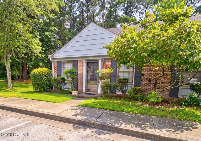 Photo 1 of Townhouse for sale at 4908 Marlin Ct, Wilmington, NC 28403 | MLS# 100599528 | Listing updated on 2026-09-08