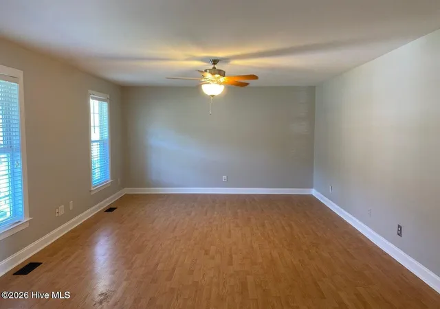 Photo 4 of Single family home for sale at 1149 Stone Crk Dr, Greenville, NC 27858 | MLS# 100611442 | Listing updated on 2026-10-21