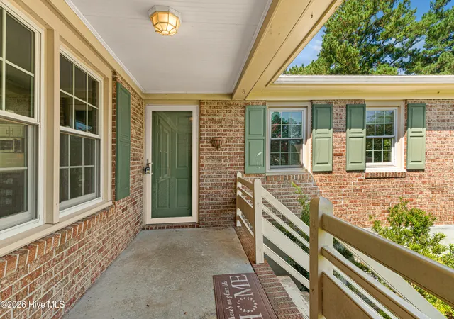 Photo 3 of Single family home for sale at 109 Pleasant Dr, Beaufort, NC 28516 | MLS# 100600735 | Listing updated on 2026-09-02