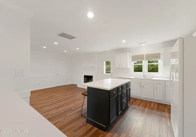Photo 4 of Single family home for sale at 109 Pleasant Dr, Beaufort, NC 28516 | MLS# 100600735 | Listing updated on 2026-09-02