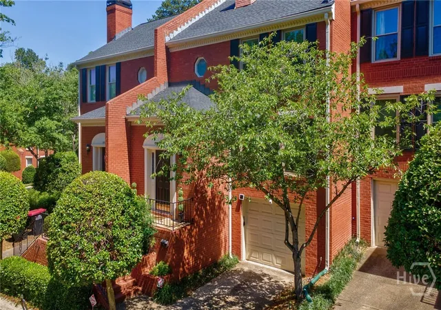 Photo 2 of Townhouse for sale at 1002 Defoors Ml Dr Nw, Atlanta, GA 30318 | MLS# CL357727 | Listing updated on 2026-09-09