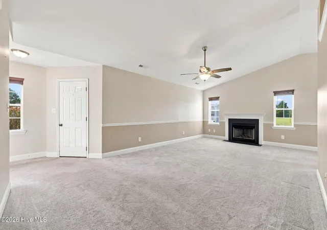 Photo 4 of Single family home for sale at 404 S Grazing Ct, Sneads Ferry, NC 28460 | MLS# 100600976 | Listing updated on 2026-09-17