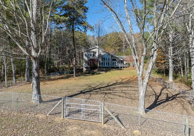Photo 2 of Single family home for sale at 5981 Candy Mountain Rd, Murphy, NC 28906 | MLS# 100602001 | Listing updated on 2026-09-08