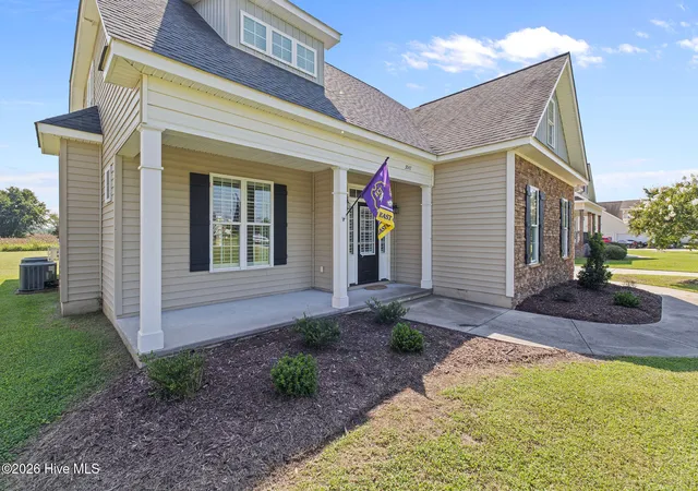 Photo 2 of Single family home for sale at 3047 Poplar Grv Dr, Greenville, NC 27858 | MLS# 100561785 | Listing updated on 2026-09-04