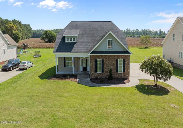 Photo 3 of Single family home for sale at 3047 Poplar Grv Dr, Greenville, NC 27858 | MLS# 100561785 | Listing updated on 2026-09-04