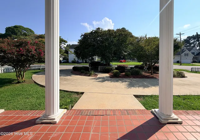 Photo 3 of Single family home for sale at 506 W Church St, Elizabeth City, NC 27909 | MLS# 100600966 | Listing updated on 2026-09-03