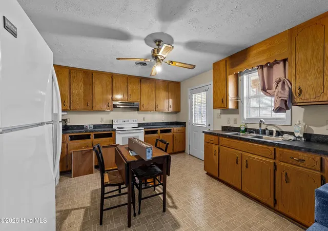 Photo 2 of Single family home for sale at 144 Victoria Dr, Whiteville, NC 28472 | MLS# 100611402 | Listing updated on 2026-10-20