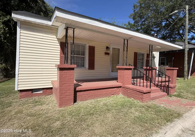 Photo 3 of Single family home for sale at 809 Isler St, Goldsboro, NC 27530 | MLS# 100603075 | Listing updated on 2026-09-15
