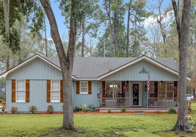Photo 1 of Single family home for sale at 206 Hillary Rd, Savannah, GA 31410 | MLS# SA365127 | Listing updated on 2026-10-08
