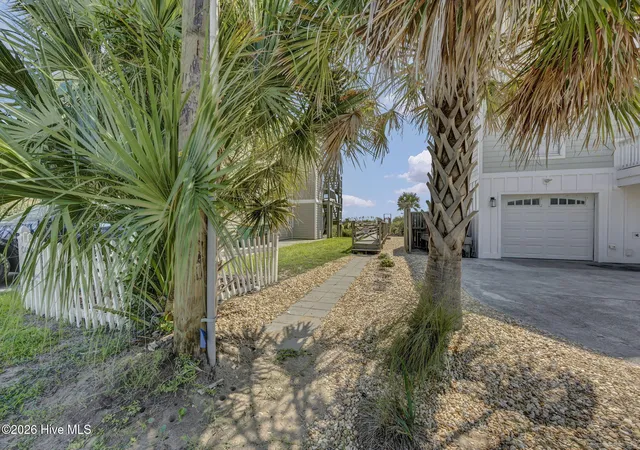 Photo 3 of Single family home for sale at 926 Fort Fisher Blvd S, Kure Beach, NC 28449 | MLS# 100601562 | Listing updated on 2026-09-21