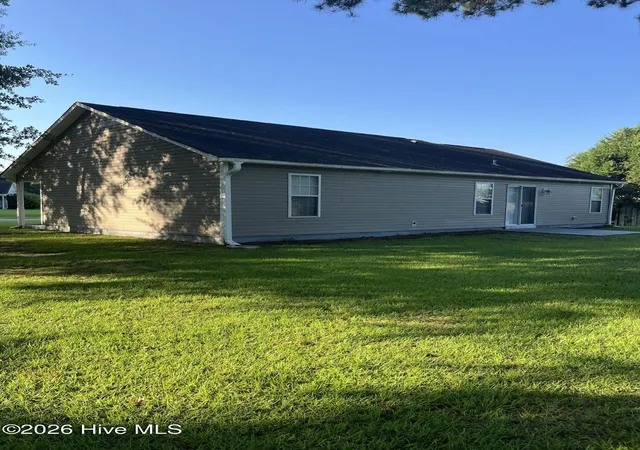 Photo 15 of Single family home for sale at 409 Goose Pond Ct, Castle Hayne, NC 28429 | MLS# 100601055 | Listing updated on 2026-10-04