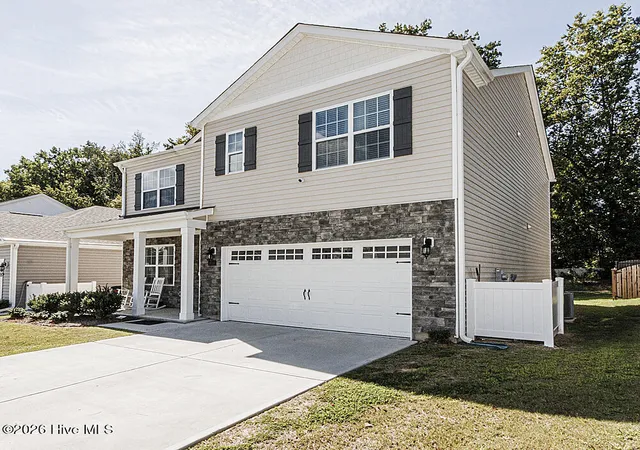 Photo 3 of Single family home for sale at 1018 Saddlebrook Dr, Rocky Mount, NC 27804 | MLS# 100602632 | Listing updated on 2026-09-10