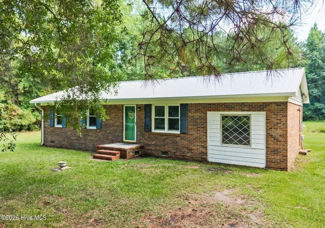 Photo 3 of Single family home for sale at 254 Harrell Rd, Burgaw, NC 28425 | MLS# 100598412 | Listing updated on 2026-09-16