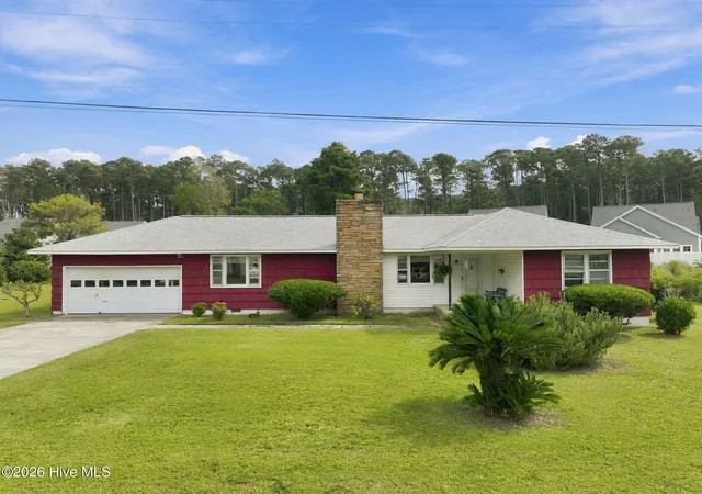 Photo 1 of Single family home for sale at 105 Sherwood Blvd, Beaufort, NC 28516 | MLS# 100609921 | Listing updated on 2026-10-19