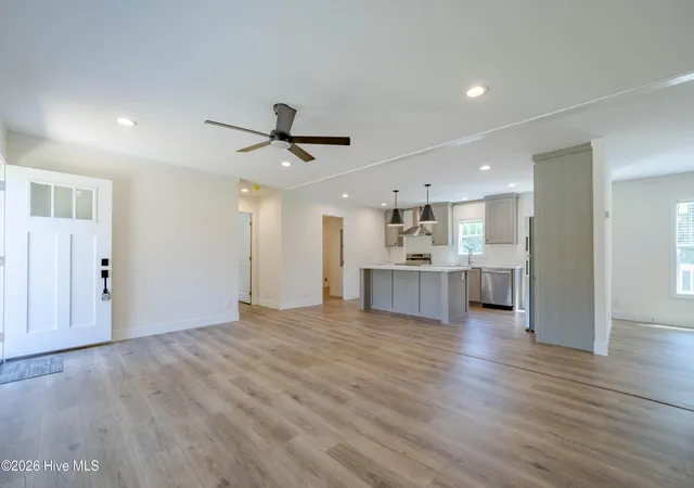 Photo 2 of Manufactured home for sale at 120 Edgewater Ln, Richlands, NC 28574 | MLS# 100602783 | Listing updated on 2026-09-21