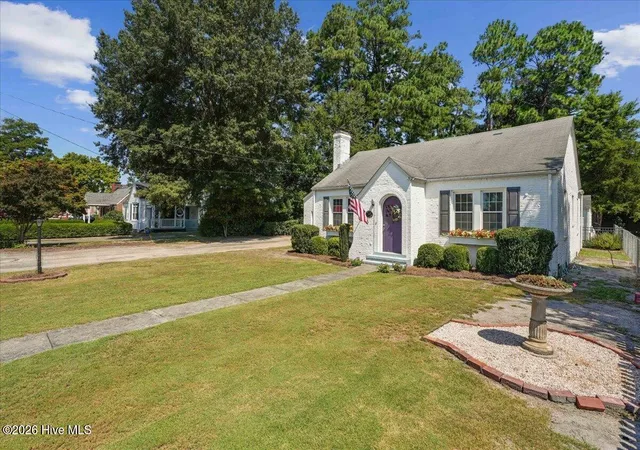 Photo 3 of Single family home for sale at 1109 Beech St, Goldsboro, NC 27530 | MLS# 100601996 | Listing updated on 2026-09-09