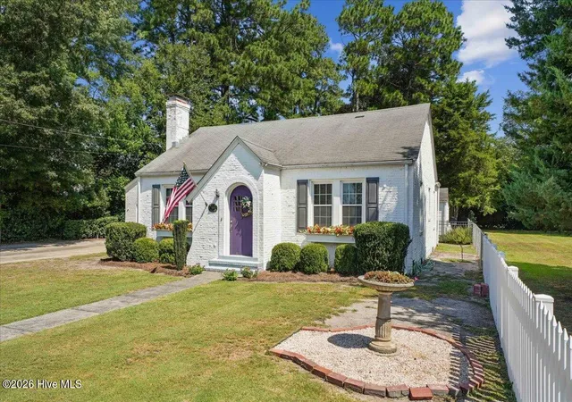 Photo 3 of Single family home for sale at 1109 Beech St, Goldsboro, NC 27530 | MLS# 100601996 | Listing updated on 2026-09-09