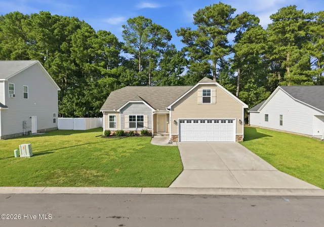 Photo 3 of Single family home for sale at 2401 Rhinestone Dr, Winterville, NC 28590 | MLS# 100602803 | Listing updated on 2026-09-14