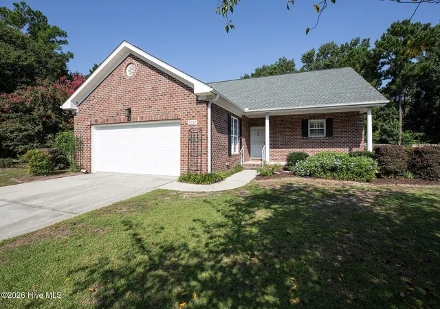 Photo 1 of Single family home for sale at 5017 Mako Dr, Wilmington, NC 28409 | MLS# 100602470 | Listing updated on 2026-09-10