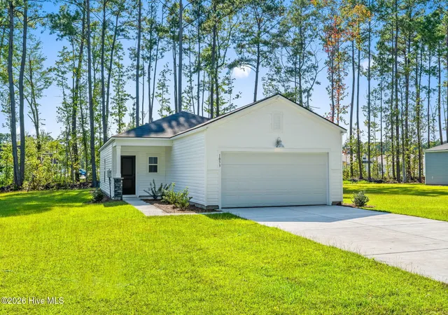 Photo 1 of Single family home for sale at 1033 Harbor Dr, Calabash, NC 28467 | MLS# 100601096 | Listing updated on 2026-09-13