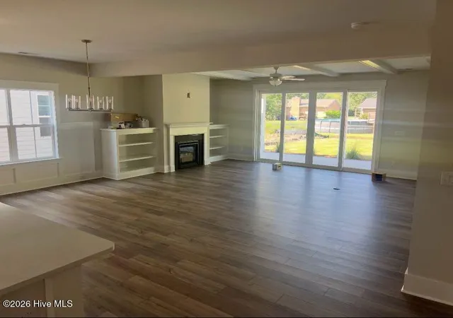 Photo 3 of Single family home for sale at 140 Flt Clam Dr, Wilmington, NC 28401 | MLS# 100587634 | Listing updated on 2026-09-03